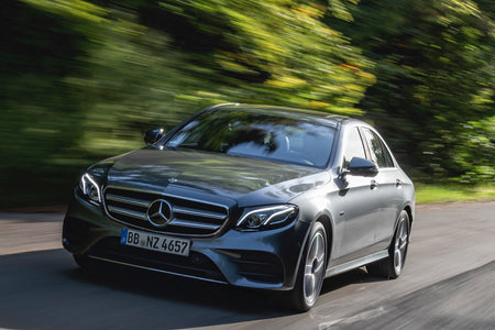 Mercedes E 300 e Charging cable