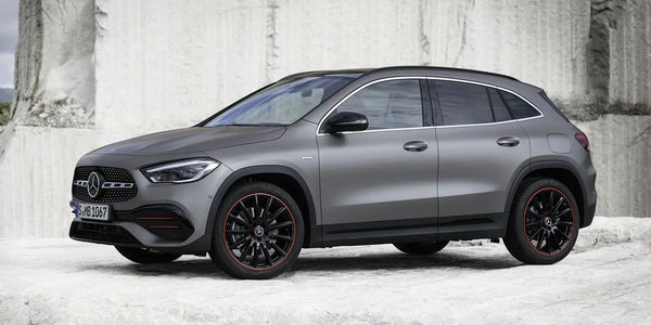 Mercedes GLA PHEV charging cable