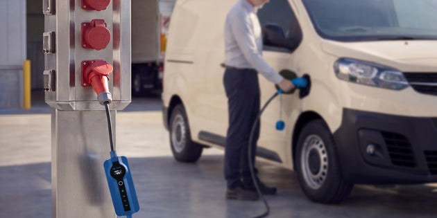 Voldt Carregador portátil EV CEE | trifásico | 8A-32A | 22kW +APP